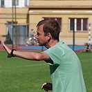 Marná byla snaha trenéra Michala Vychodila v 1. půli vyburcovat svoje mužstvo k lepšímu výkonu 