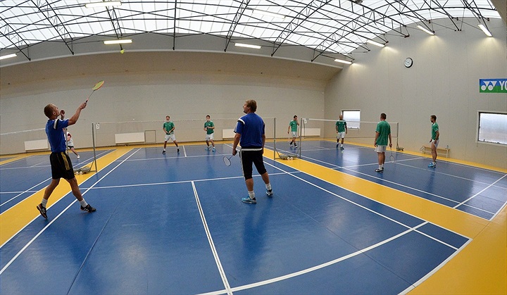 Hráči A mužstva na badmintonu
