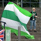 Na stadionu vlajky vlají...
