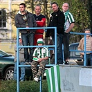 Fanoušci Bohemky si hledali místa i mimo stadion.
