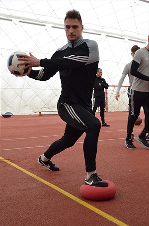 Jevgenij Kabajev absolvoval první trénink