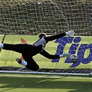 Lukáš Matůš dává hlavou první gól zápasu. (foto: Sváči)