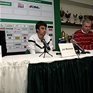 Tiskové konference se zúčastnili: otec Tomáš Morávek, Jan Morávek, manažer Jiří Stejskal a ředitel klubu Lukáš Přibyl.