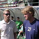 Trenér Zbyněk Busta diskutuje s bývalým hráčem Bohemky Tomášem Kulvajtem.