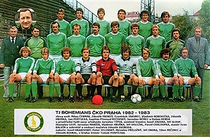 Týmová fotografie týmu mistrů ze sezony 1982/1983